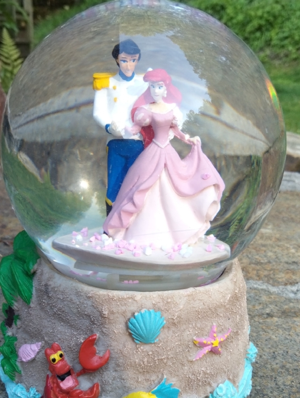 Little Mermaid Ariel And Eric Detailed Snow Globe With Sound